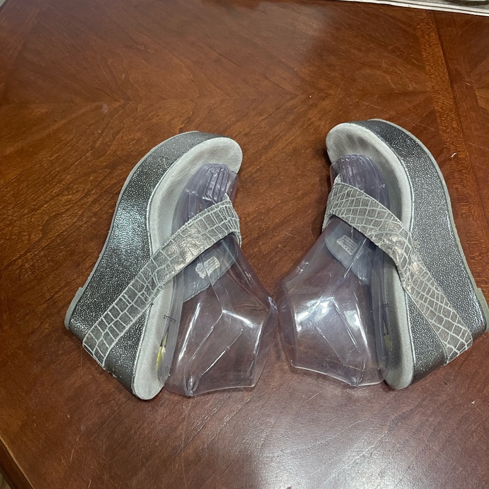Volatile Sandals flip flops platform - Picture 6 of 11